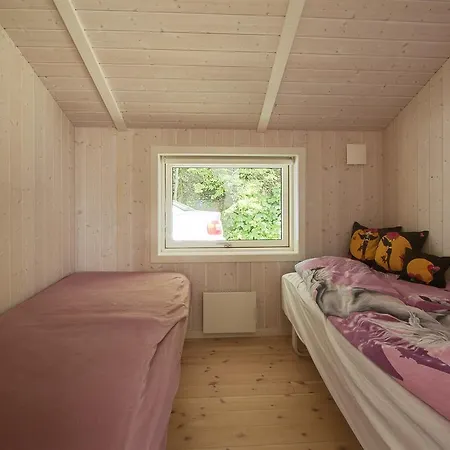 Three-bedroom Holiday In * Hals